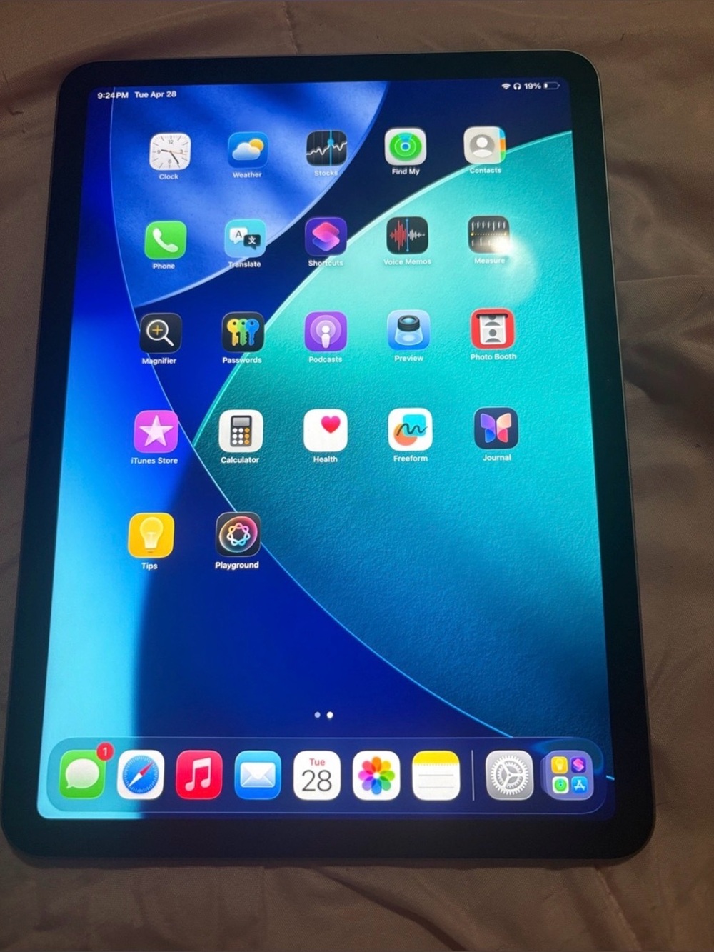 Apple iPad Air 4 - Space Grey color